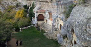 Ojo Guareña · Ermita de San Tirso y San Bernabe · España · Latidos Viajeros